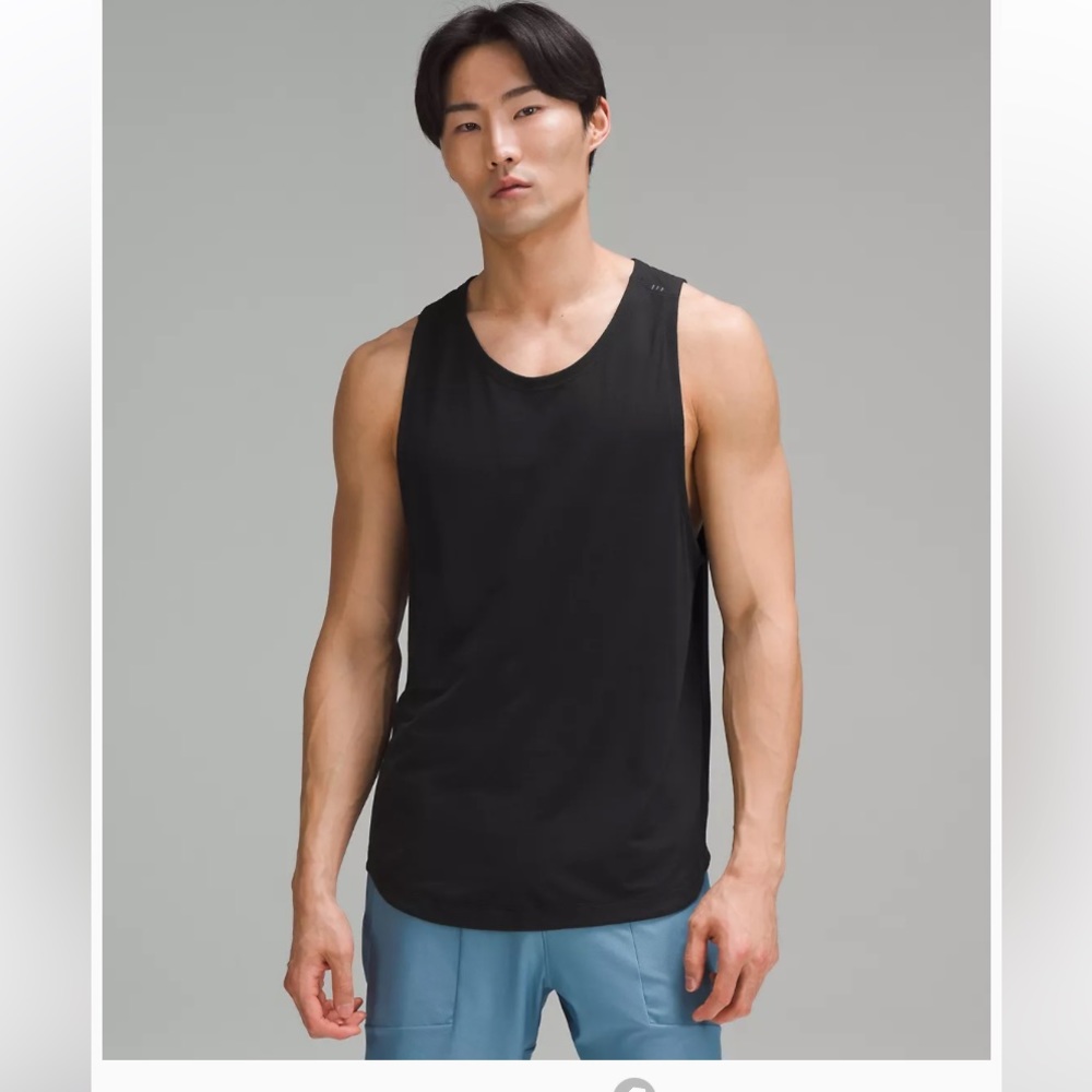 NWT Lululemon license to train tank black